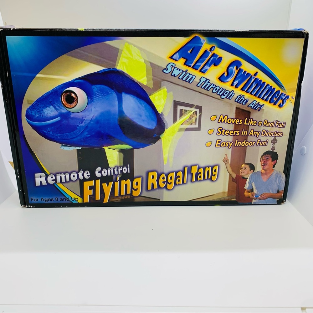 NWT William Mark Air Swimmers Remote Control Flying Regal Tang